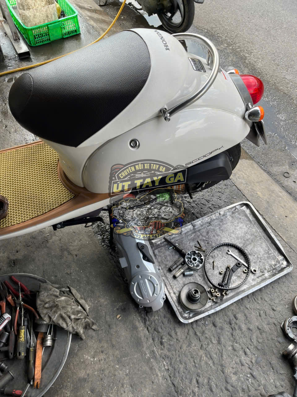 Xe 50cc bị ì khi chở hai người có nên làm nồi? | Út Tay Ga