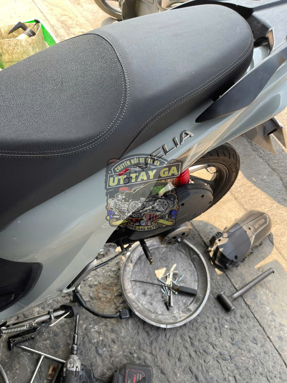 Xe tay ga 50cc bị giật khi lên ga có phải do bộ nồi không?